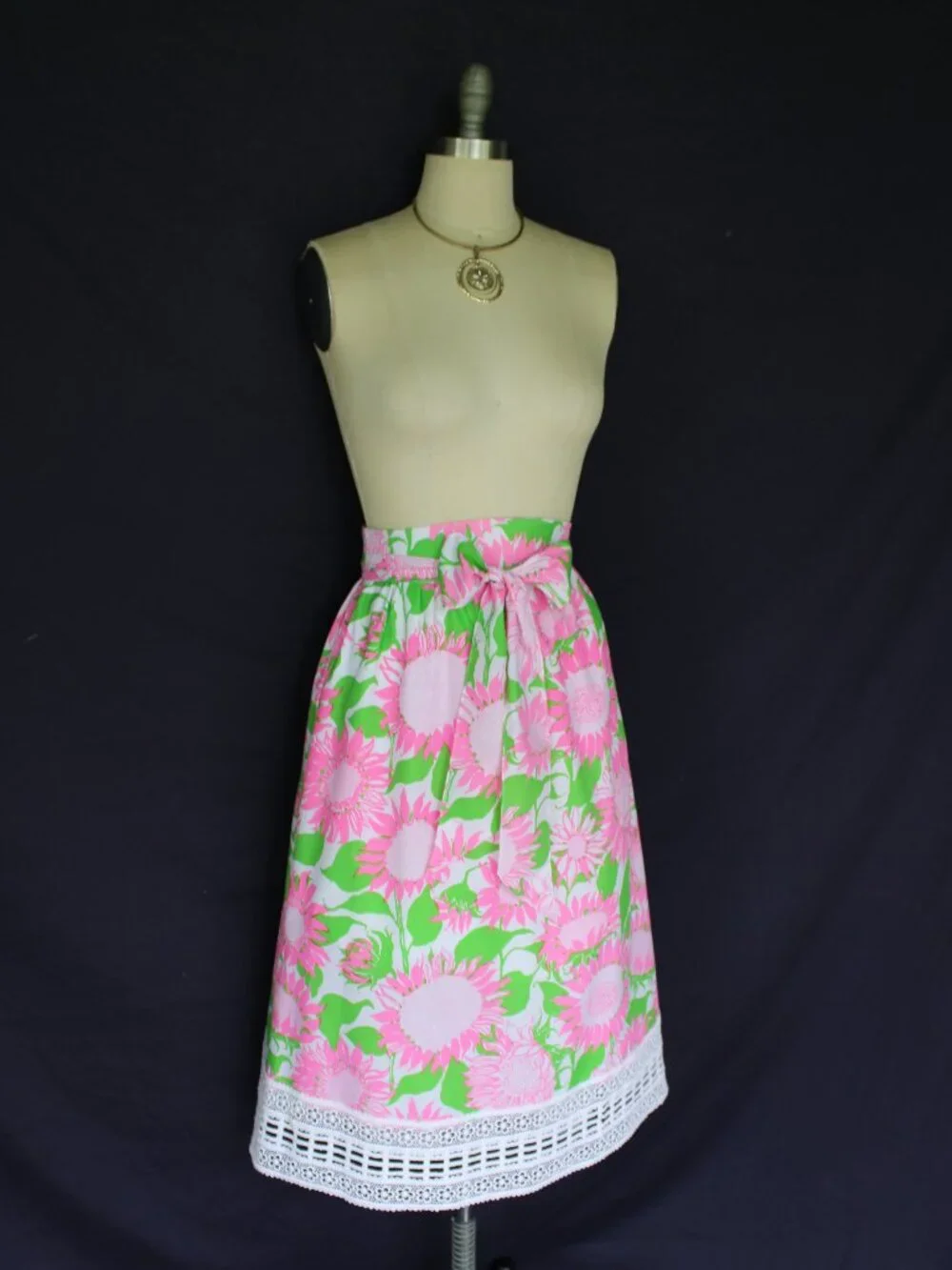 The Lilly Pulitzer vintage midi crochet lace dress skirt sunflowers pink green - Picture 2 of 10